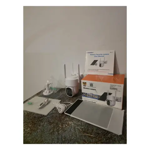 Open Box 4MP PTZ Wireless Solar Security Camera