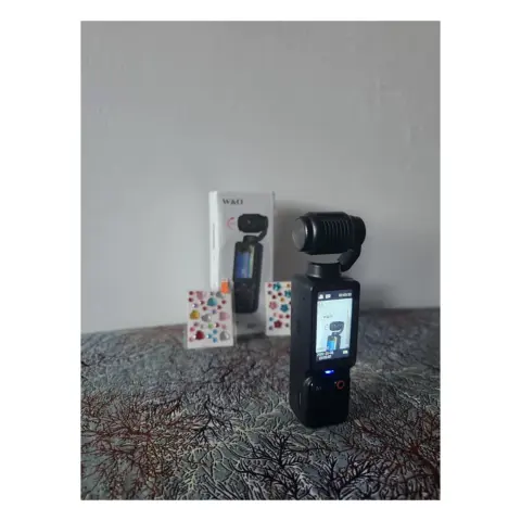 Open Box W&O Q7 Pocket Vlogging Camera